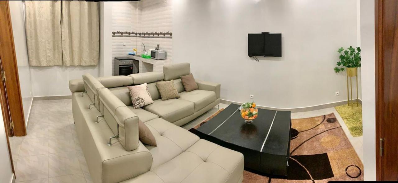 Superbes Appartements Non Loin De Auchan Mermoz 达喀尔 外观 照片