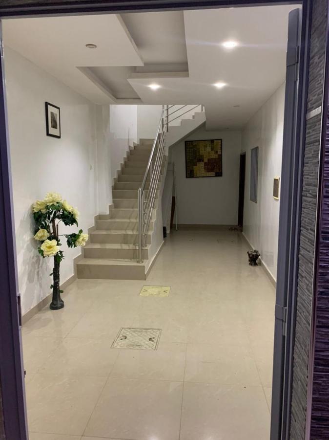 Superbes Appartements Non Loin De Auchan Mermoz 达喀尔 外观 照片